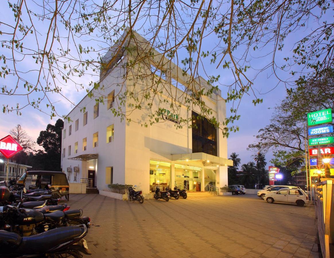 Park Residency Otel Kuttyadi Dış mekan fotoğraf
