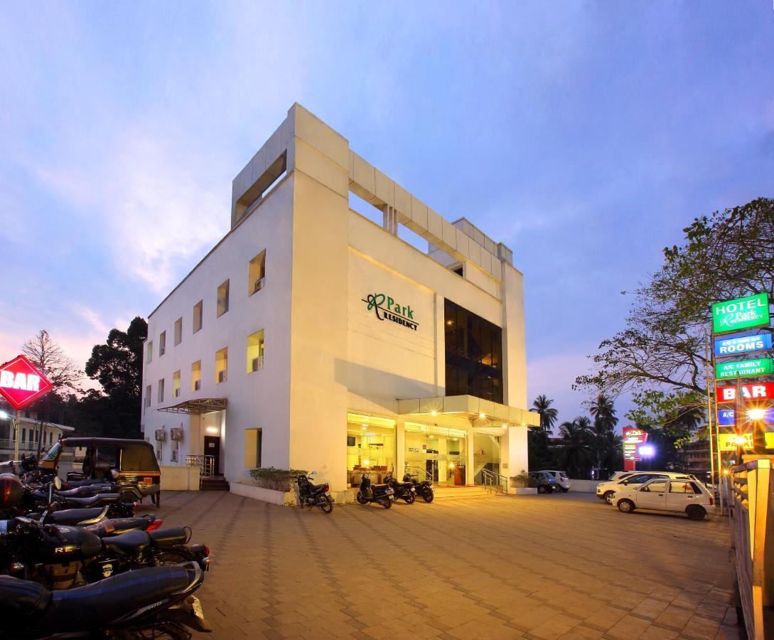 Park Residency Otel Kuttyadi Dış mekan fotoğraf