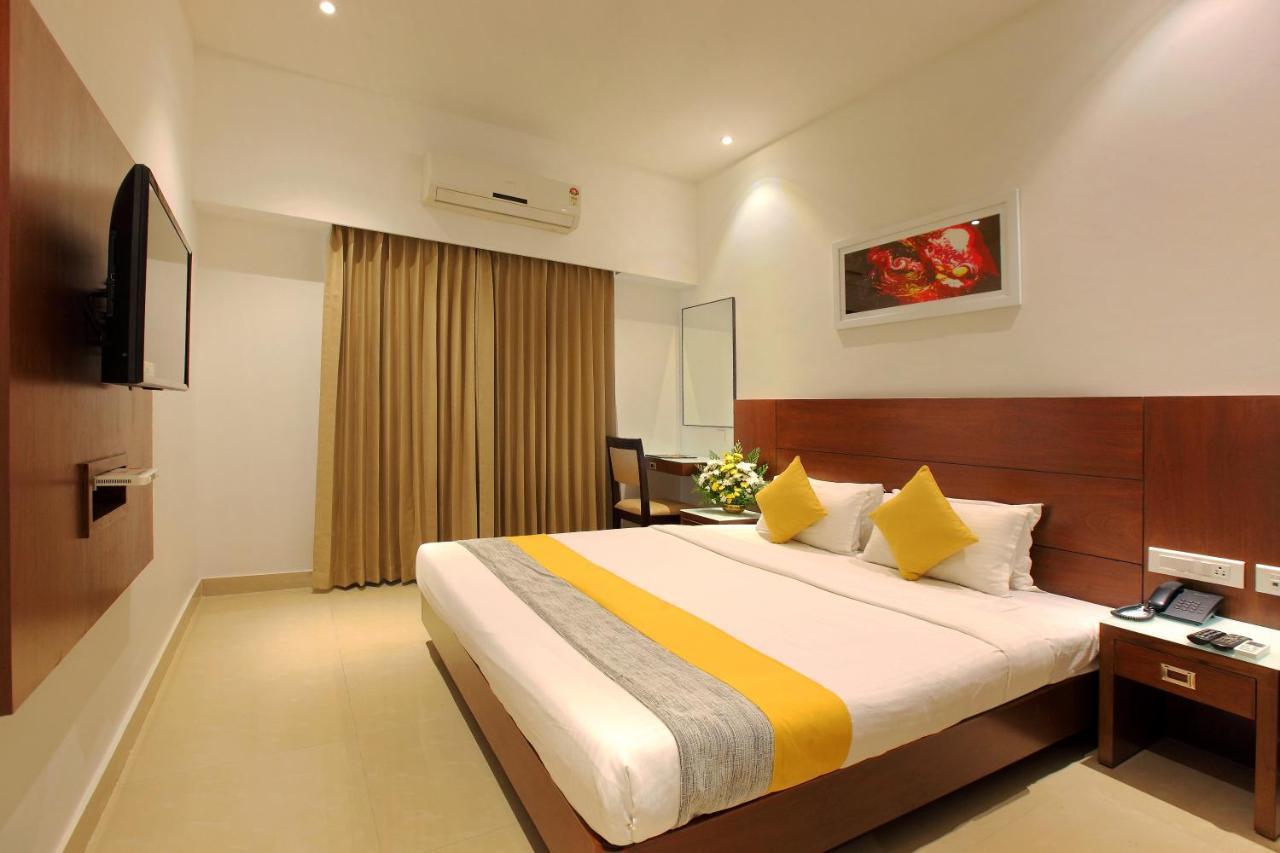 Park Residency Otel Kuttyadi Dış mekan fotoğraf
