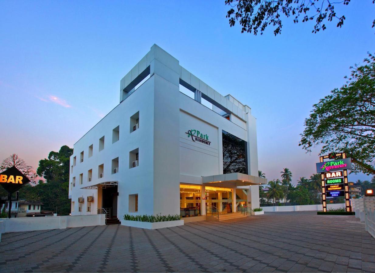 Park Residency Otel Kuttyadi Dış mekan fotoğraf